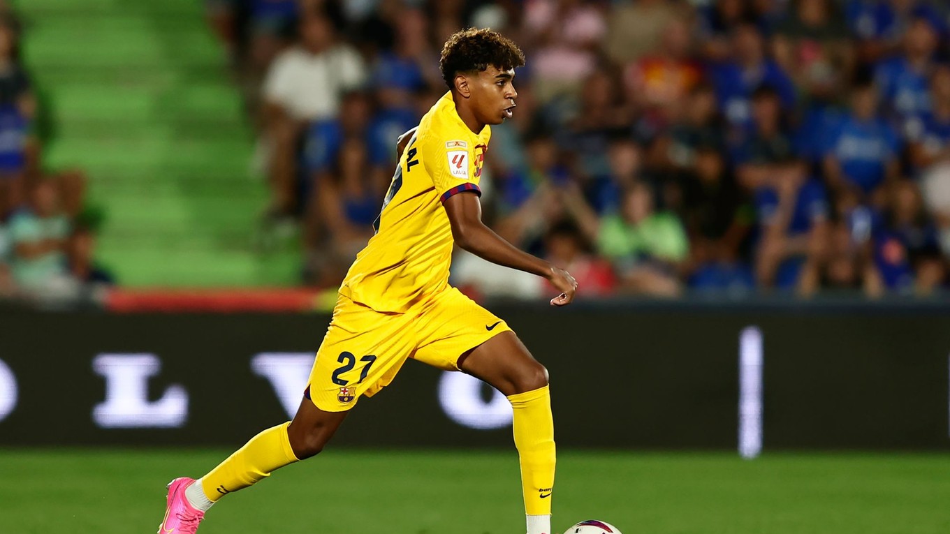 Lamine Yamal v drese Barcelony.