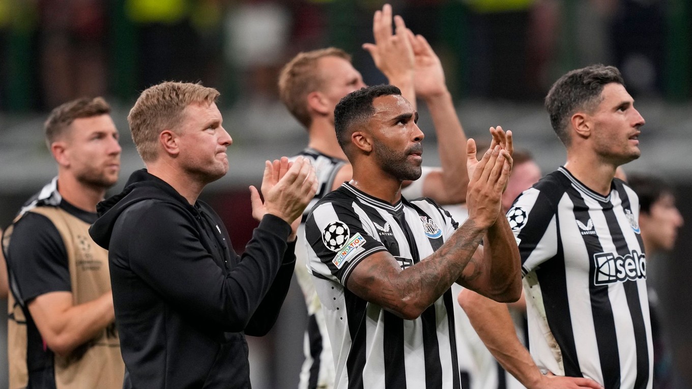Tréner Newcastle Eddie Howe (vľavo).