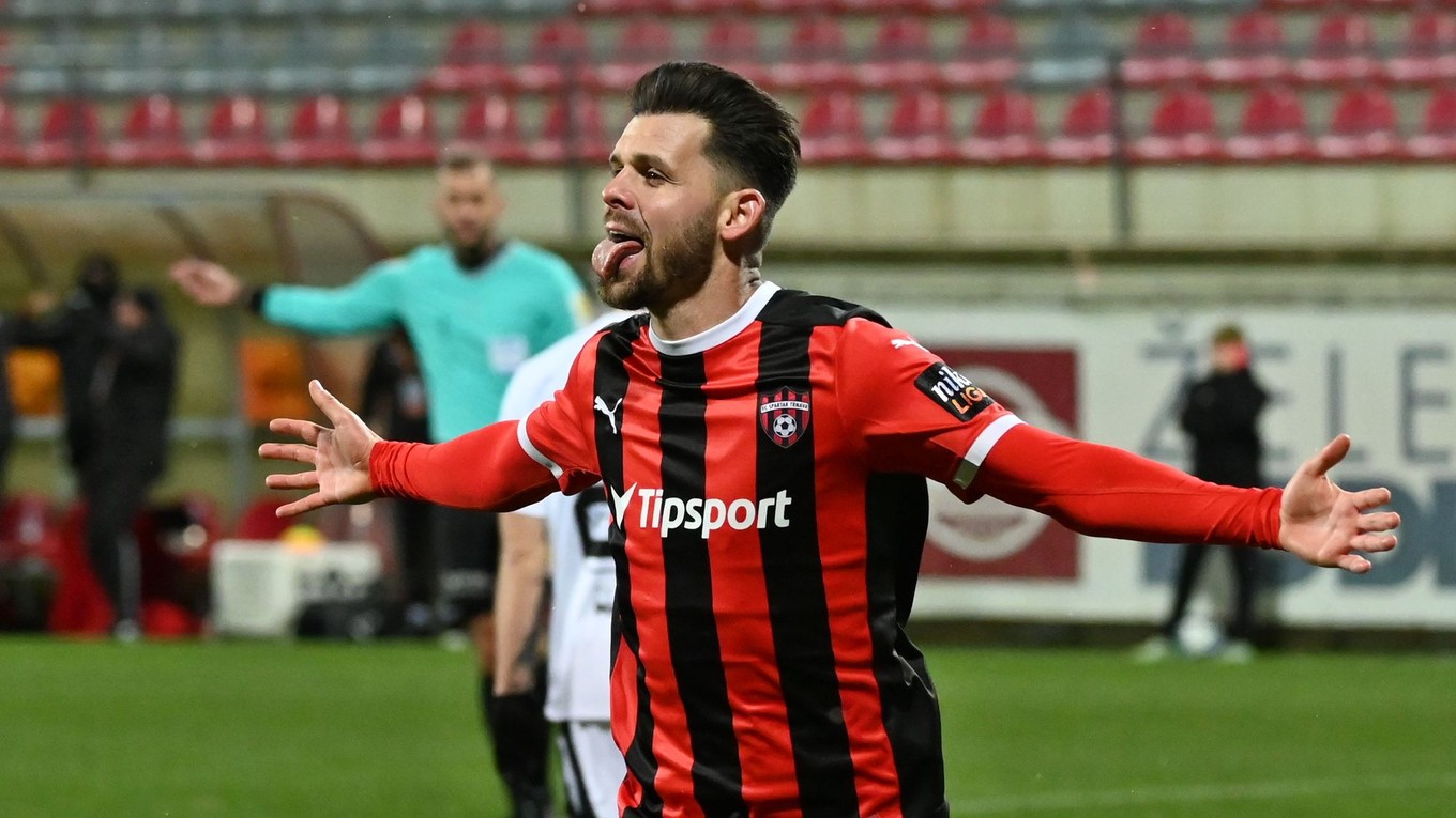 Michal Ďuriš sa raduje po strelení gólu.