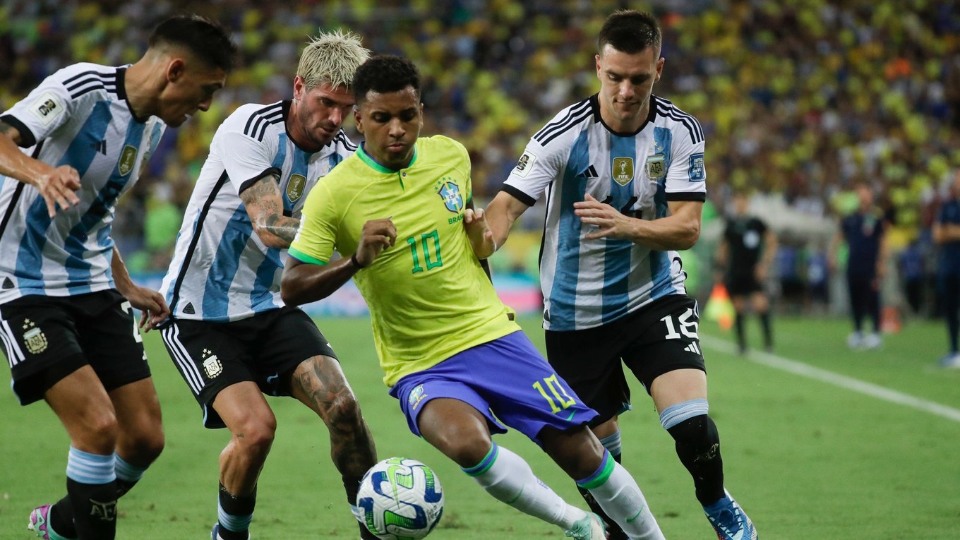 Fotka zo zápasu Brazília - Argentína.