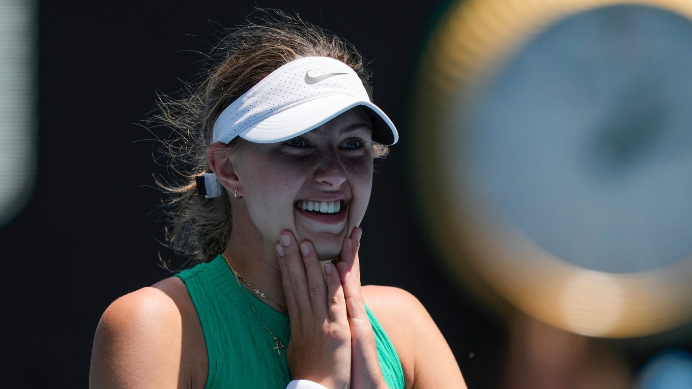 Renáta Jamrichová sa teší po premenenom mečbale vo finále juniorského Australian Open. 