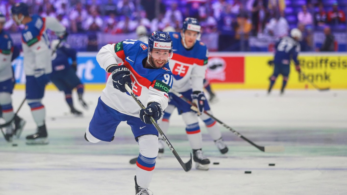 Slovenský hokejista Matúš Sukeľ.