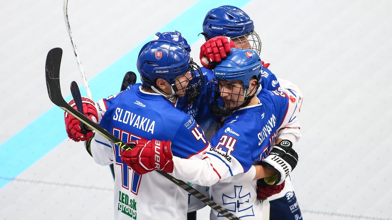 Slovenskí hokejbalisti do 16 rokov. 