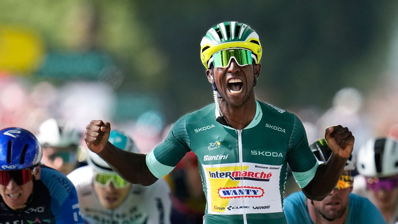 Eritrejský cyklista Biniam Girmay sa stal víťazom 12. etapy Tour de France 2024.