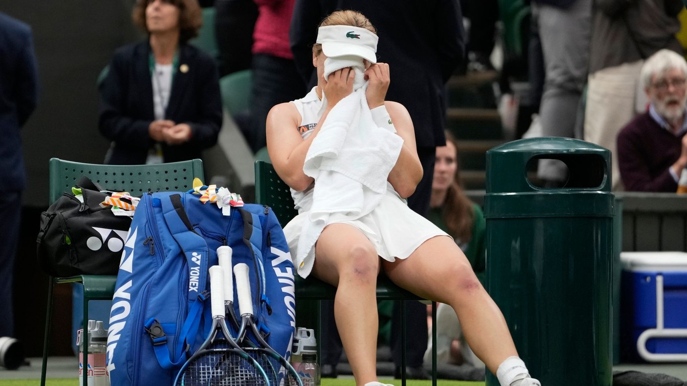 Lulu Sunová počas Wimbledonu 2024.