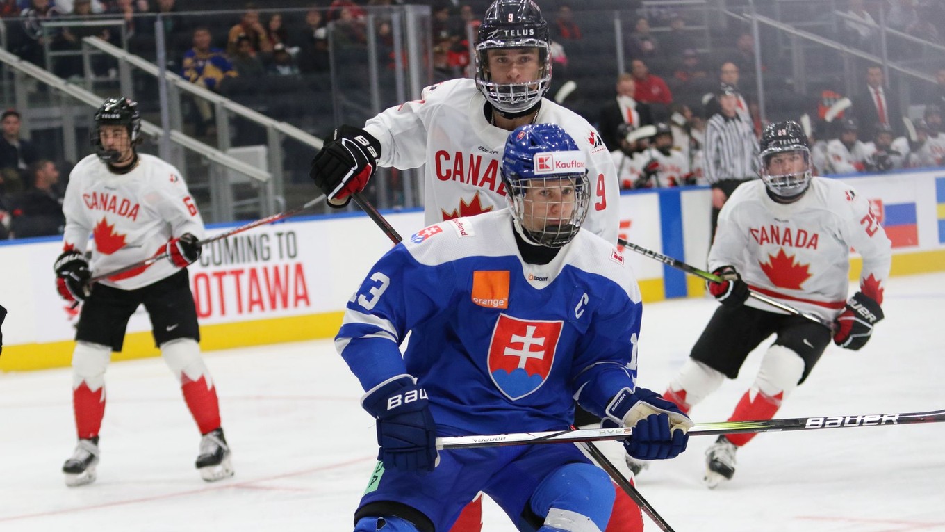 Tobias Tomík v zápase Slovensko - Kanada na Hlinka Gretzky Cupe 2024.