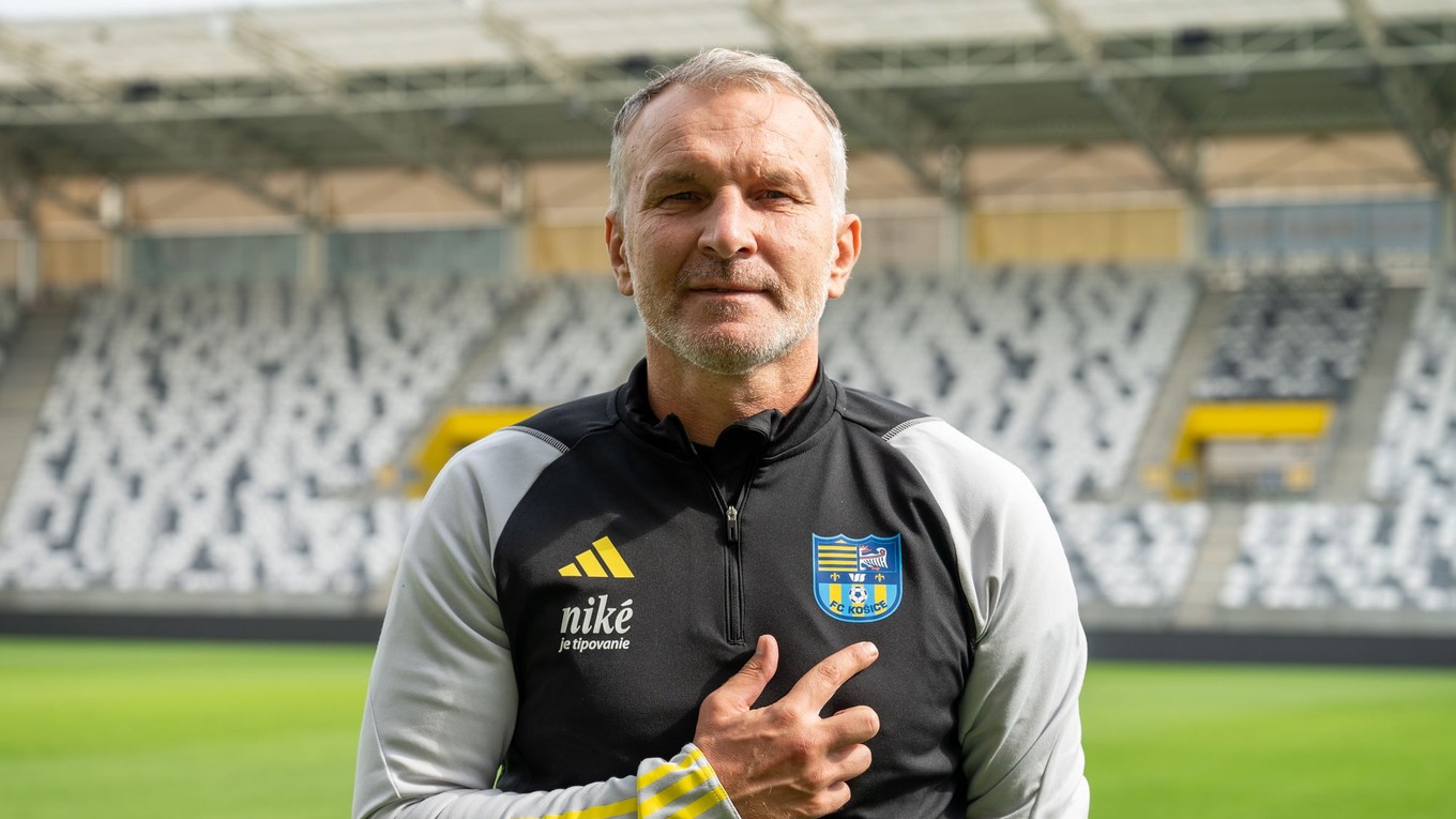 Tréner futbalistov FC Košice Roman Skuhravý.