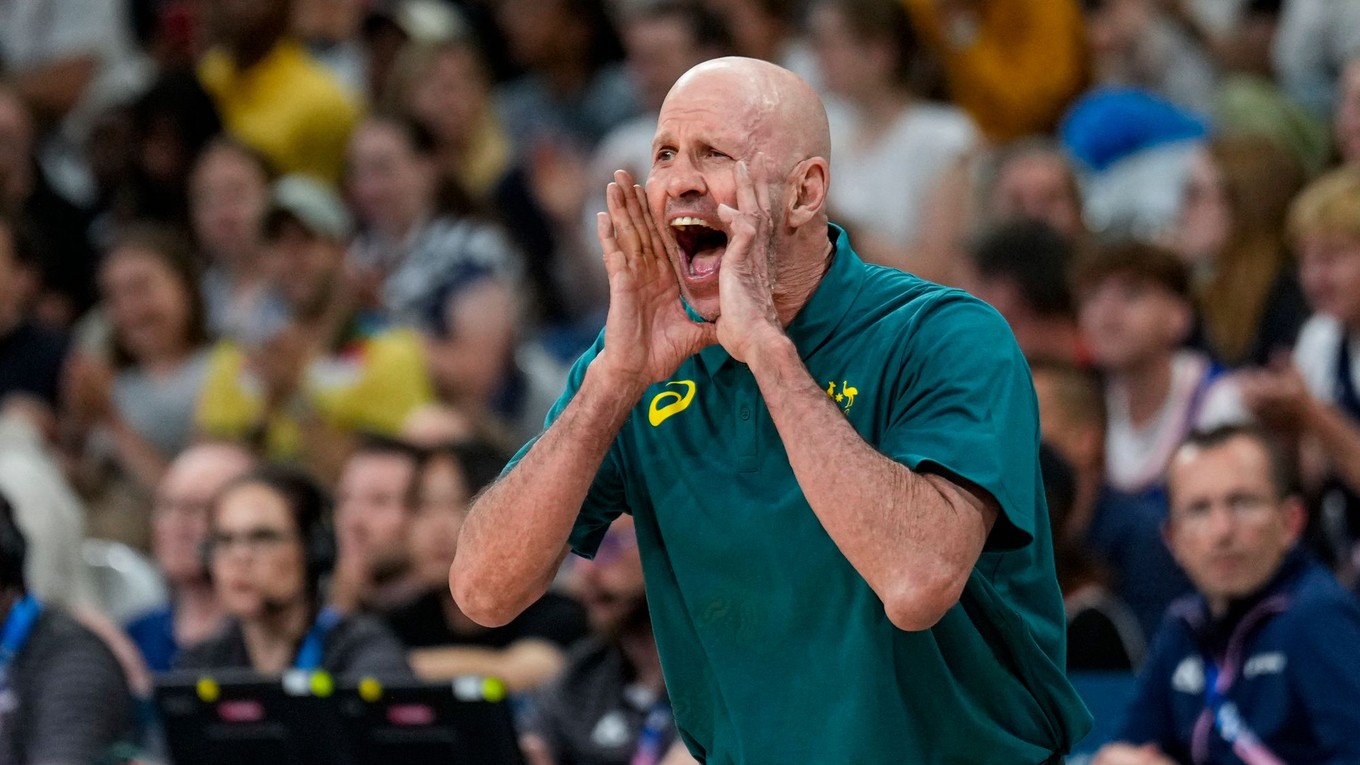 Tréner austrálskej basketbalovej reprezentácie Brian Goorjian.