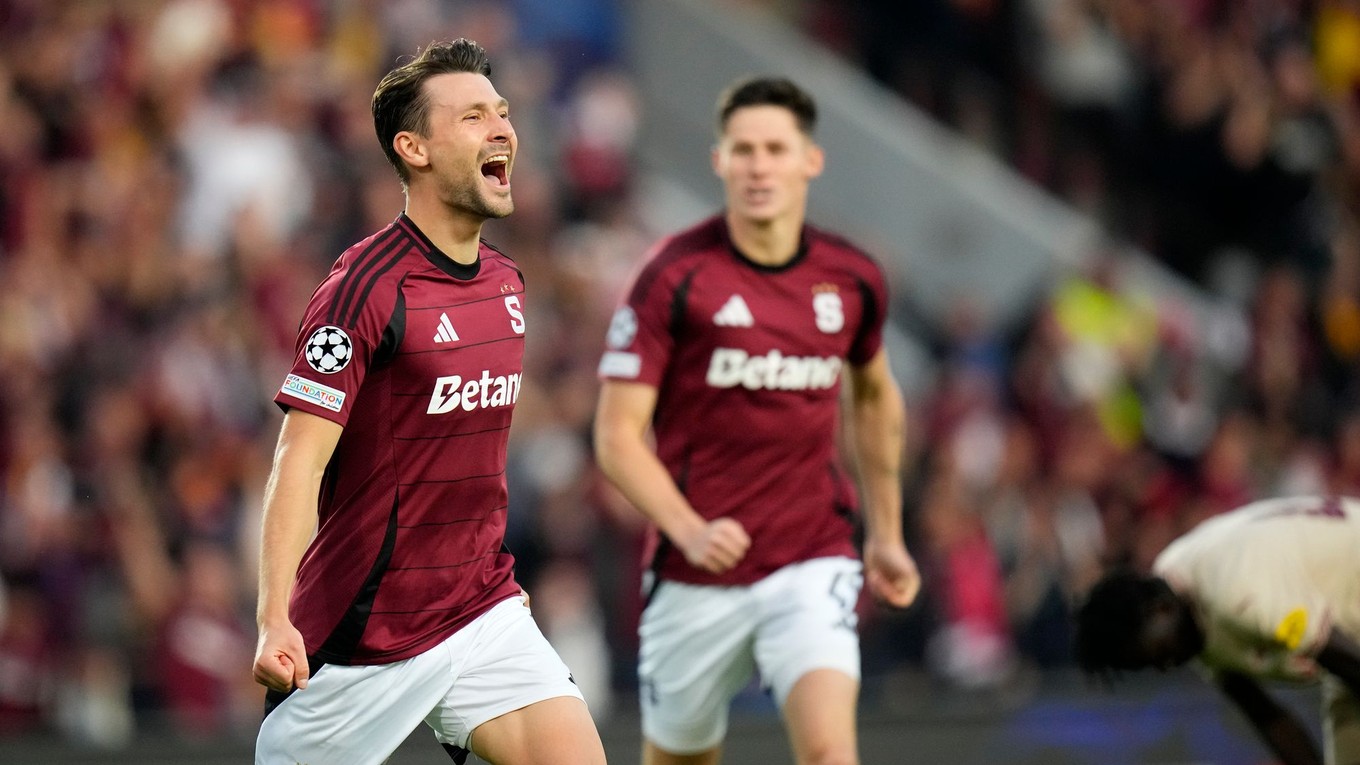 Sparta Praha oslavuje gól. 