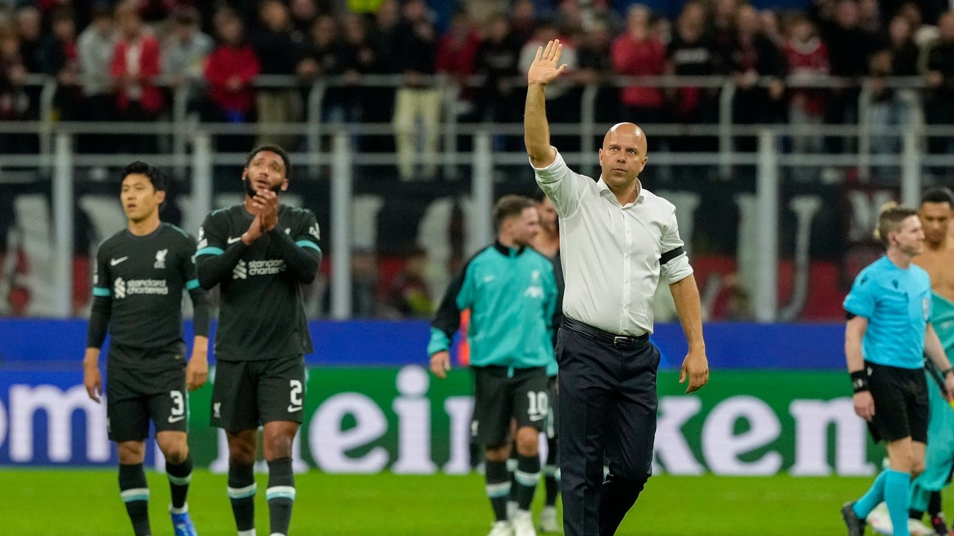 Tréner FC Liverpool Arne Slot po víťazstve v Lige majstrov nad AC Miláno. 