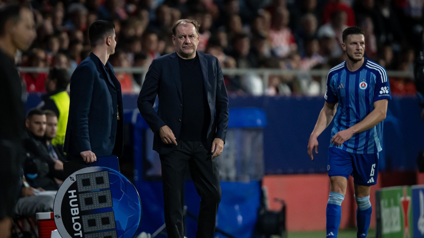 Tréner Vladimír Weiss st. počas zápasu Girona - Slovan Bratislava.