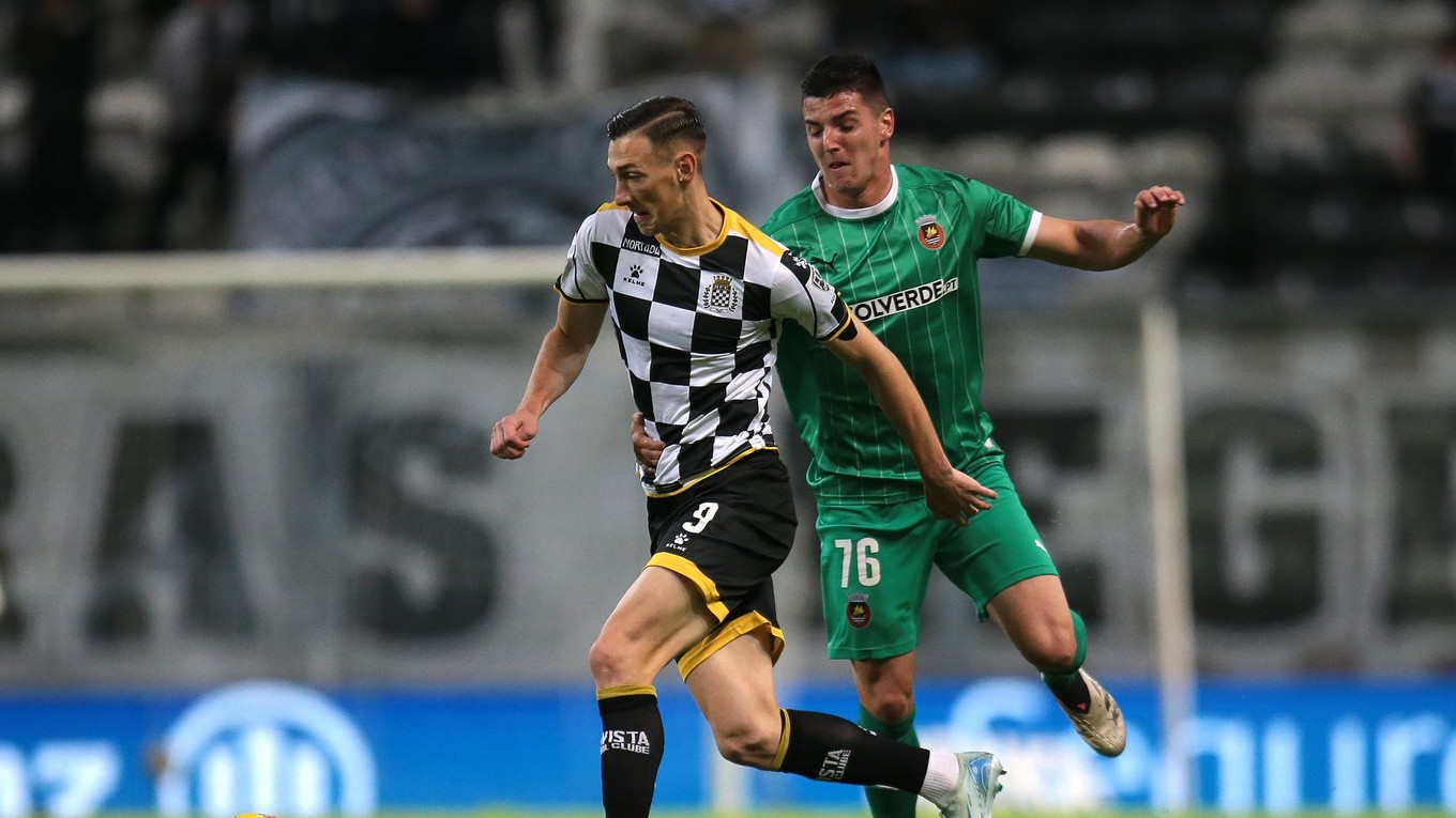 Róbert Boženík v drese Boavisty.