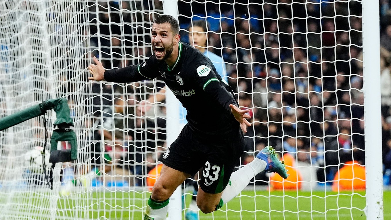 Obranca Feyenoordu Dávid Hancko sa teší v Lige majstrov z gólu do siete Manchestru City.