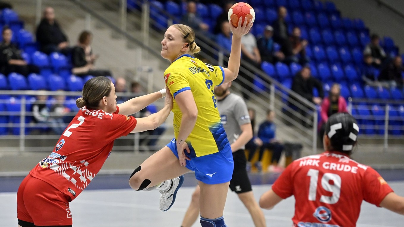 Alena Dvorščáková v odvetnom zápase 3. kola Európskeho pohára EHF v hádzanej žien HRK Grude - MŠK Iuventa Michalovce.