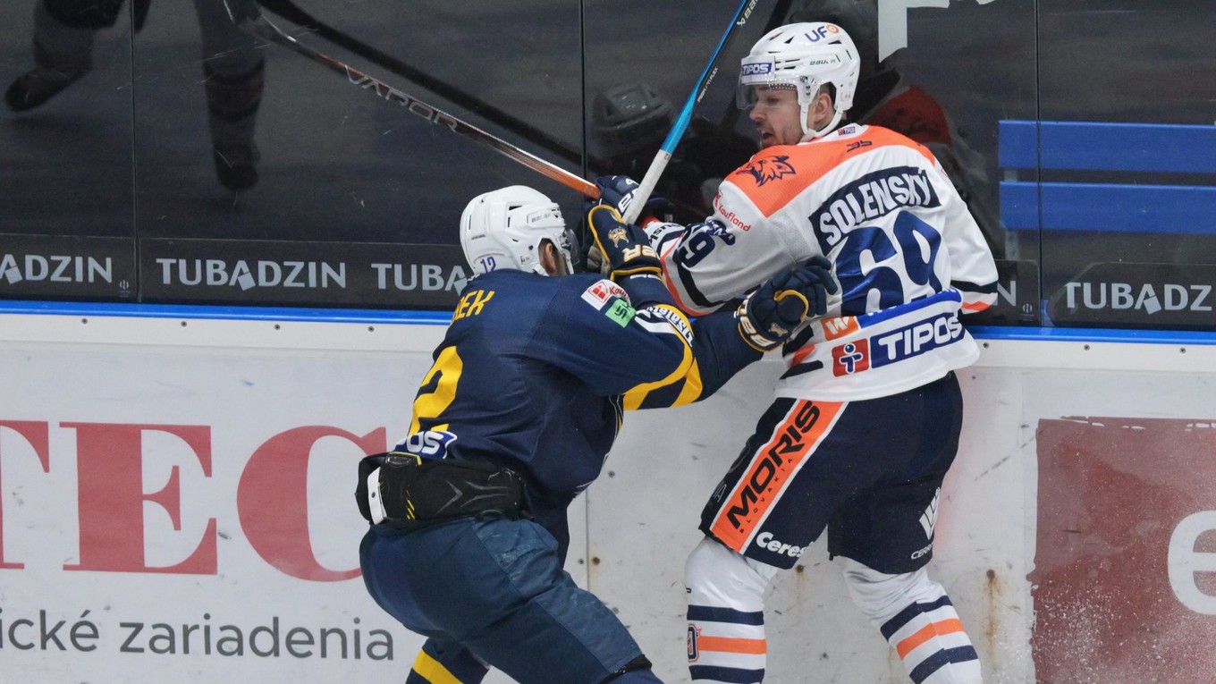 Michael Drábek (Spišská Nová Ves), vpravo Samuel Solenský (Michalovce).