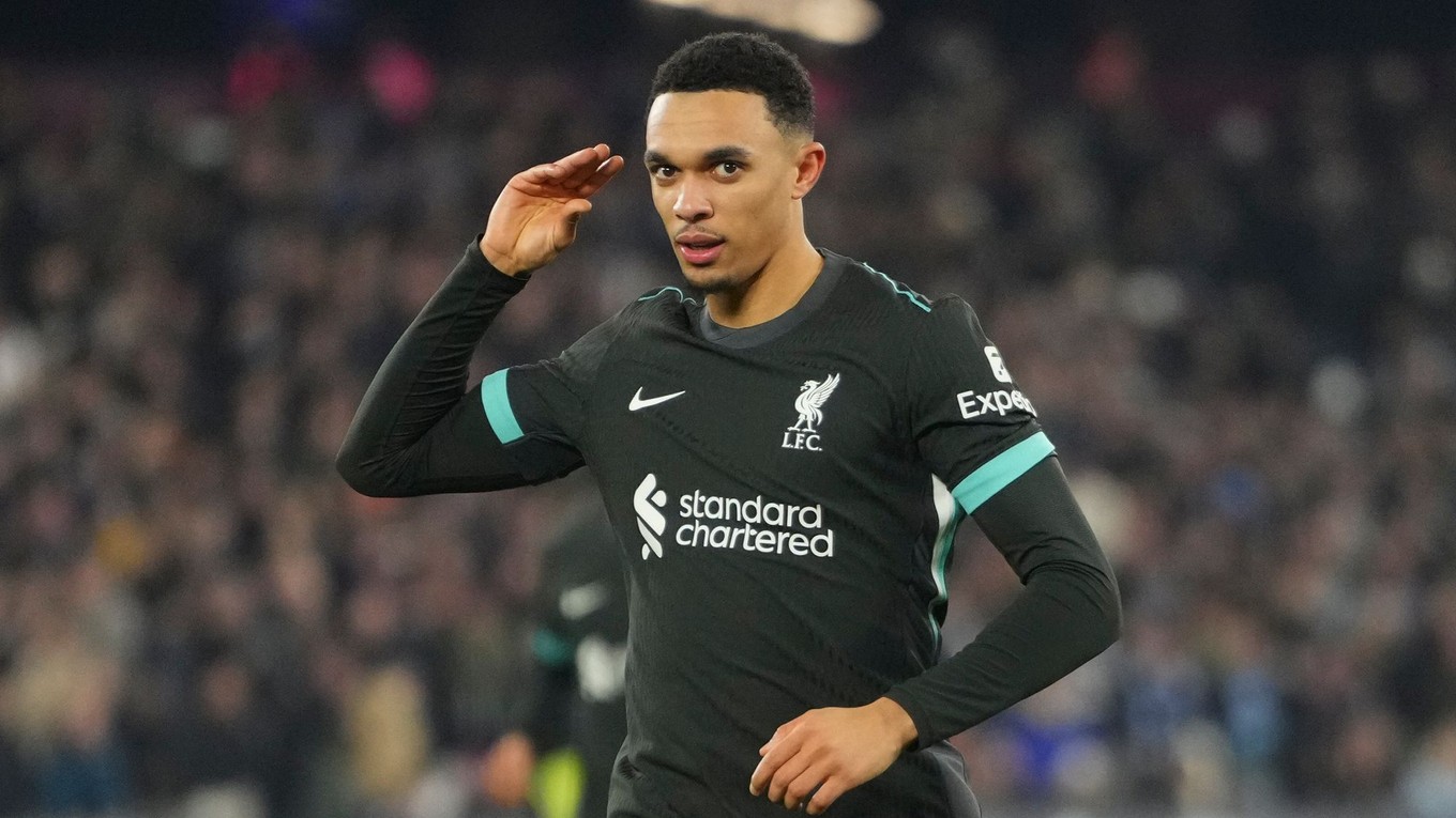 Trent Alexander-Arnold sa teší po strelenom góle v zápase Premier League West Ham United - Liverpool FC.