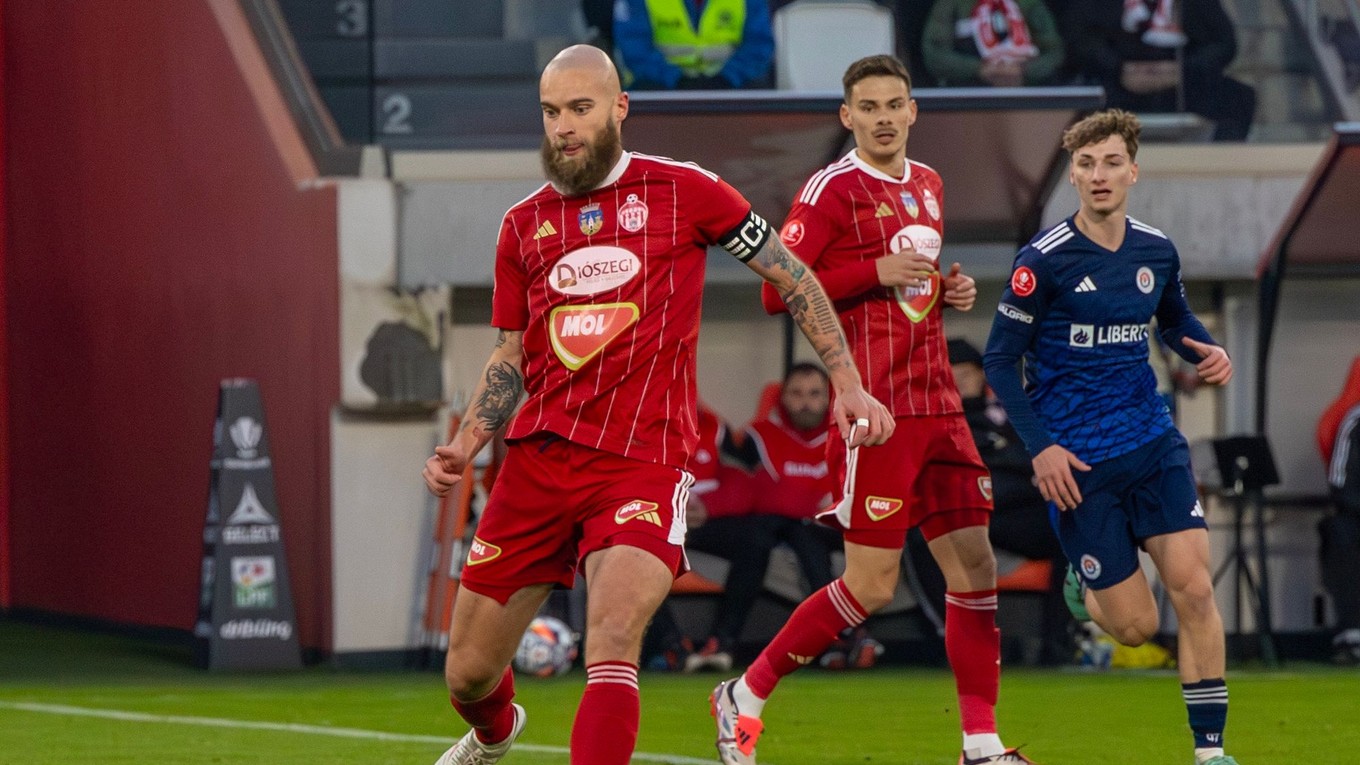 Branislav Niňaj v drese Sepsi. 