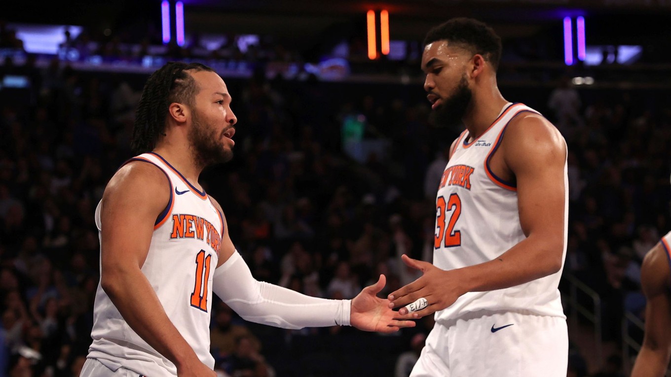 Jalen Brunson (vľavo) a Karl-Anthony Towns v drese New York Knicks.