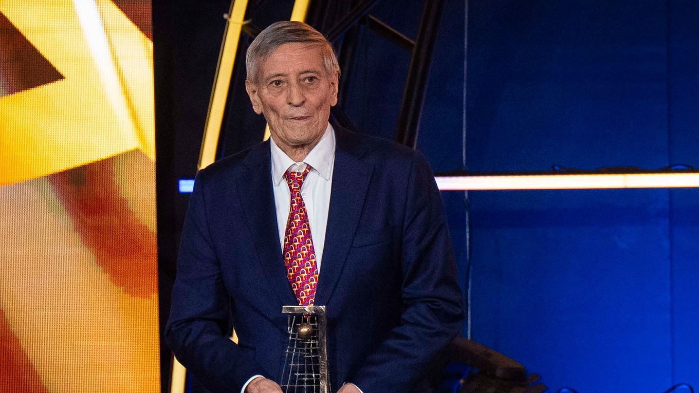 Na snímke Dušan Radolský počas odovzdávania ocenení na galavečeri Futbalista roka 2024.