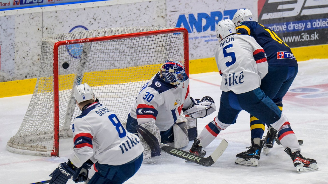 Fotka zo zápasu HK Spišská Nová Ves - HC Slovan Bratislava.