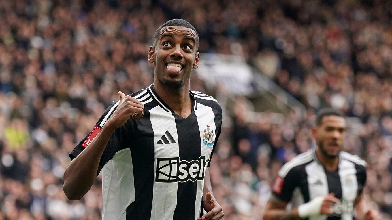 Alexander Isak v drese Newcastle United.