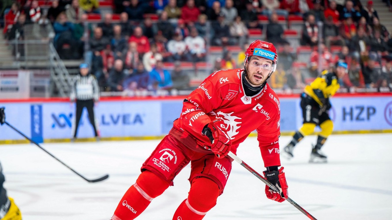 Marko Daňo v drese HC Oceláři Třinec.