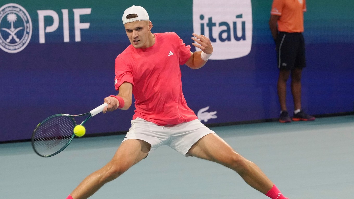 Jakub Menšík - Novak Djokovič: ONLINE prenos z finále ATP Miami 2025.