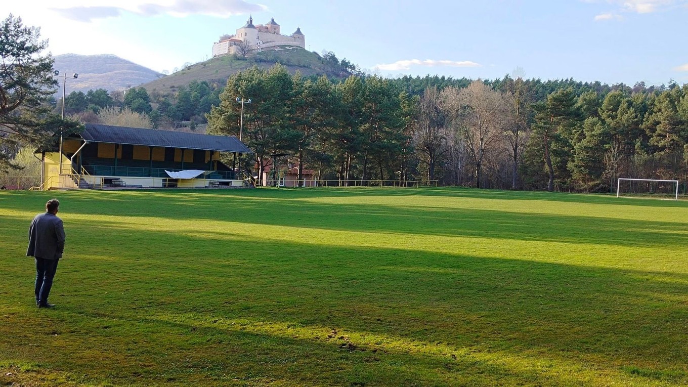 Štadión FK Krásnohorské Podhradie zostane prázdny.