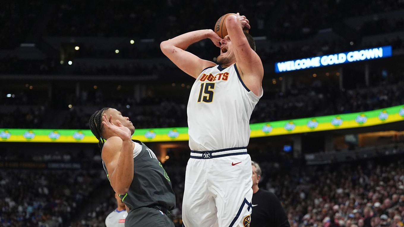Basketbalista Denveru Nuggets Nikola Jokic.