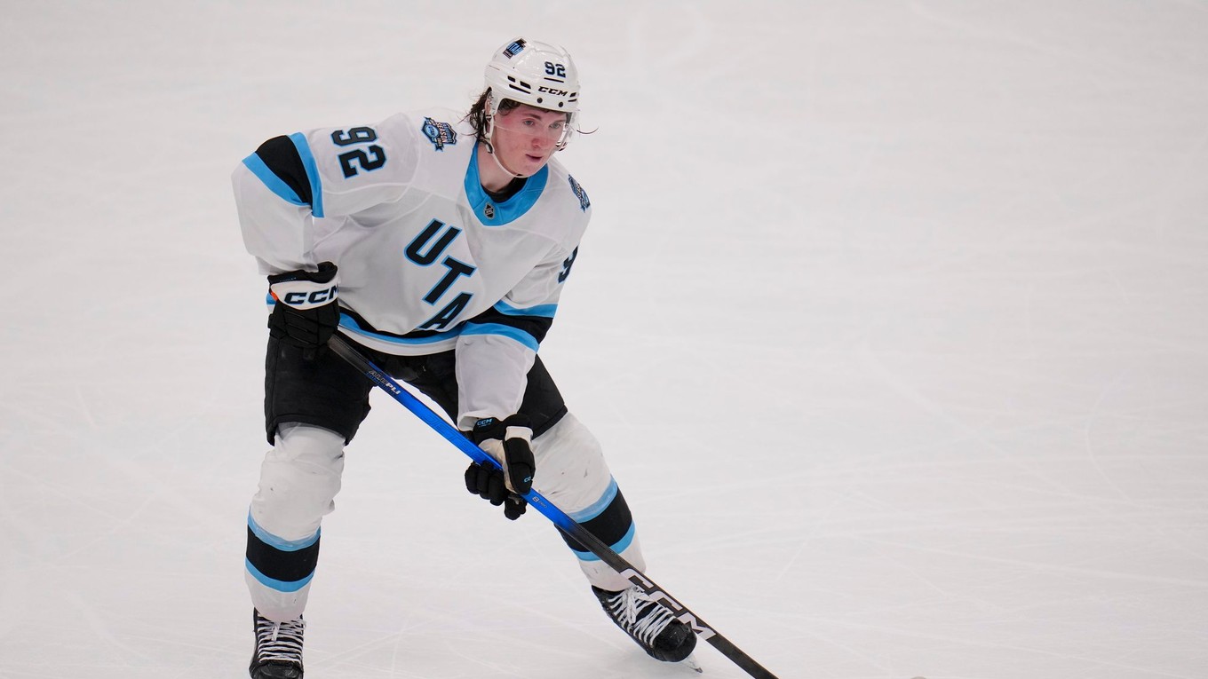 Hráč Utahu Logan Cooley.