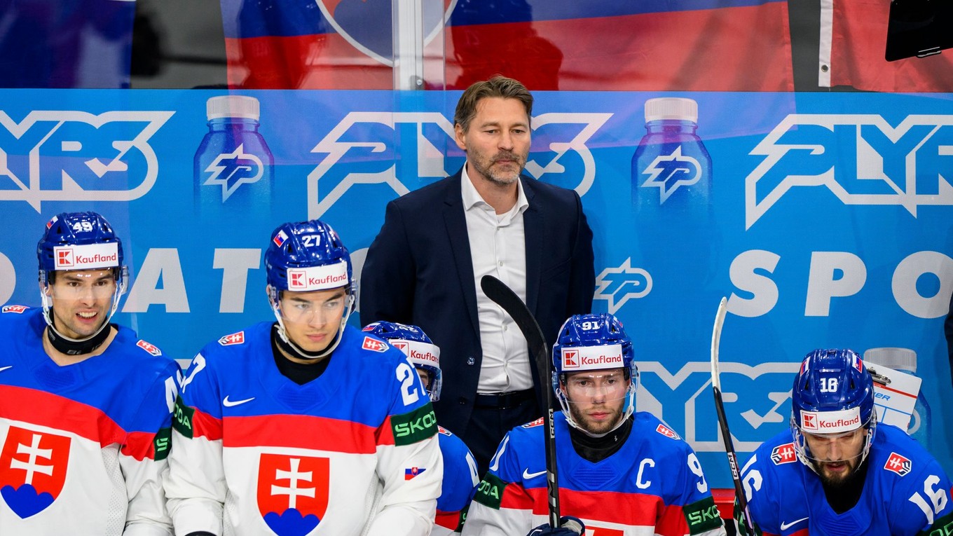 Tréner Slovenska Vladimír Országh.