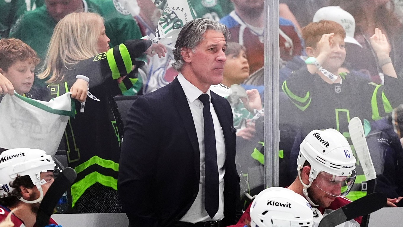 Tréner Colorada Avalanche Jared Bednar.