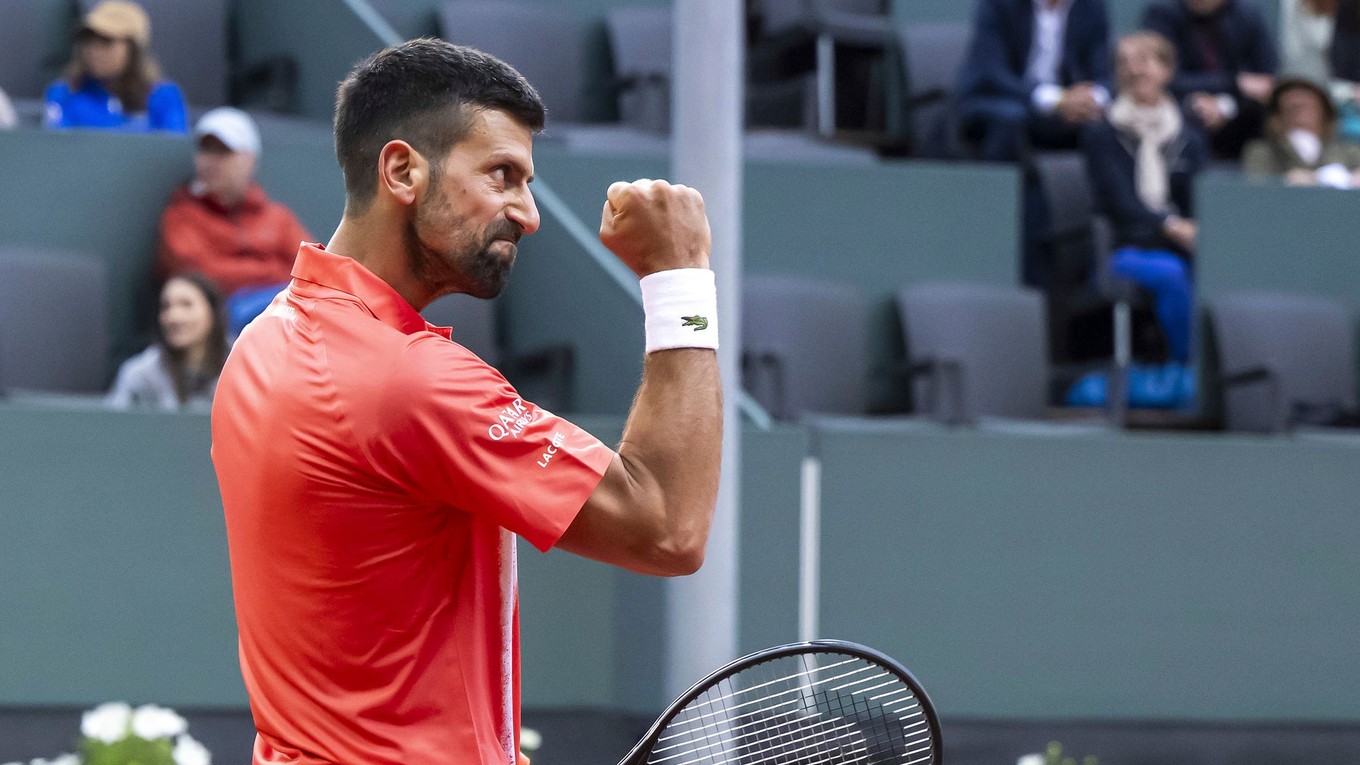 Srbský tenista Novak Djokovič počas turnaja v Ženeve.