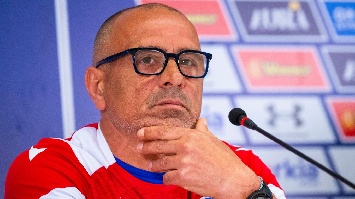 Tréner futbalovej reprezentácie SR Francesco Calzona.