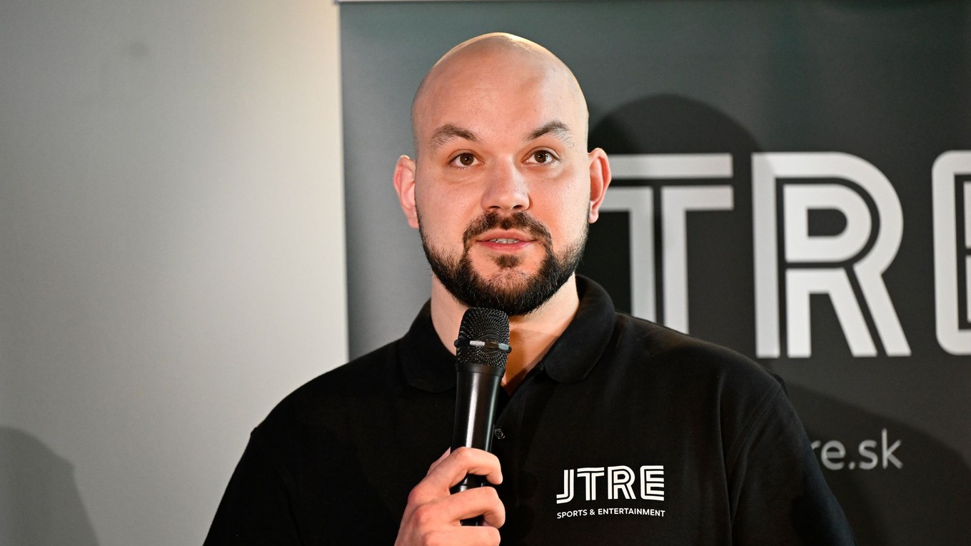 Výkonný riaditeľ HC Slovan Bratislava Peter Kúdelka.