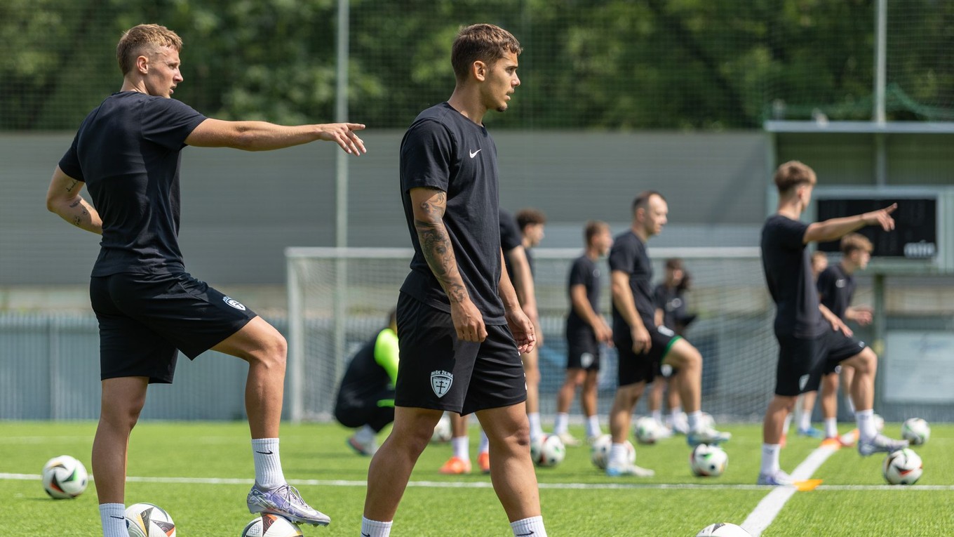 Futbalisti MŠK Žilina počas prvého tréningu, ktorým odštartovali letnú prípravu.