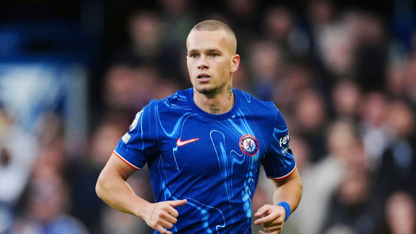 Na archívnej snímke z 27. októbra 2024 futbalista Chelsea Londýn Mychajlo Mudryk.