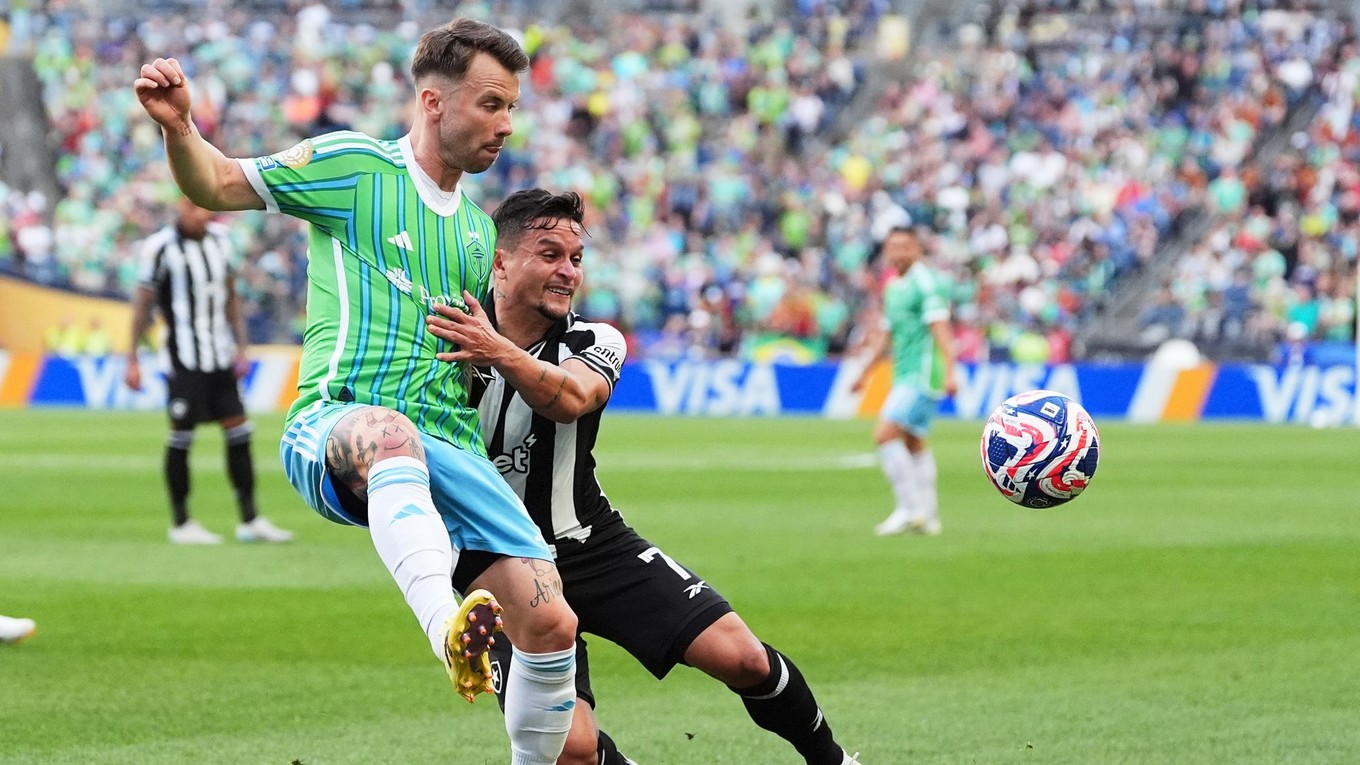 Albert Rusnák a Artur počas MS klubov 2025