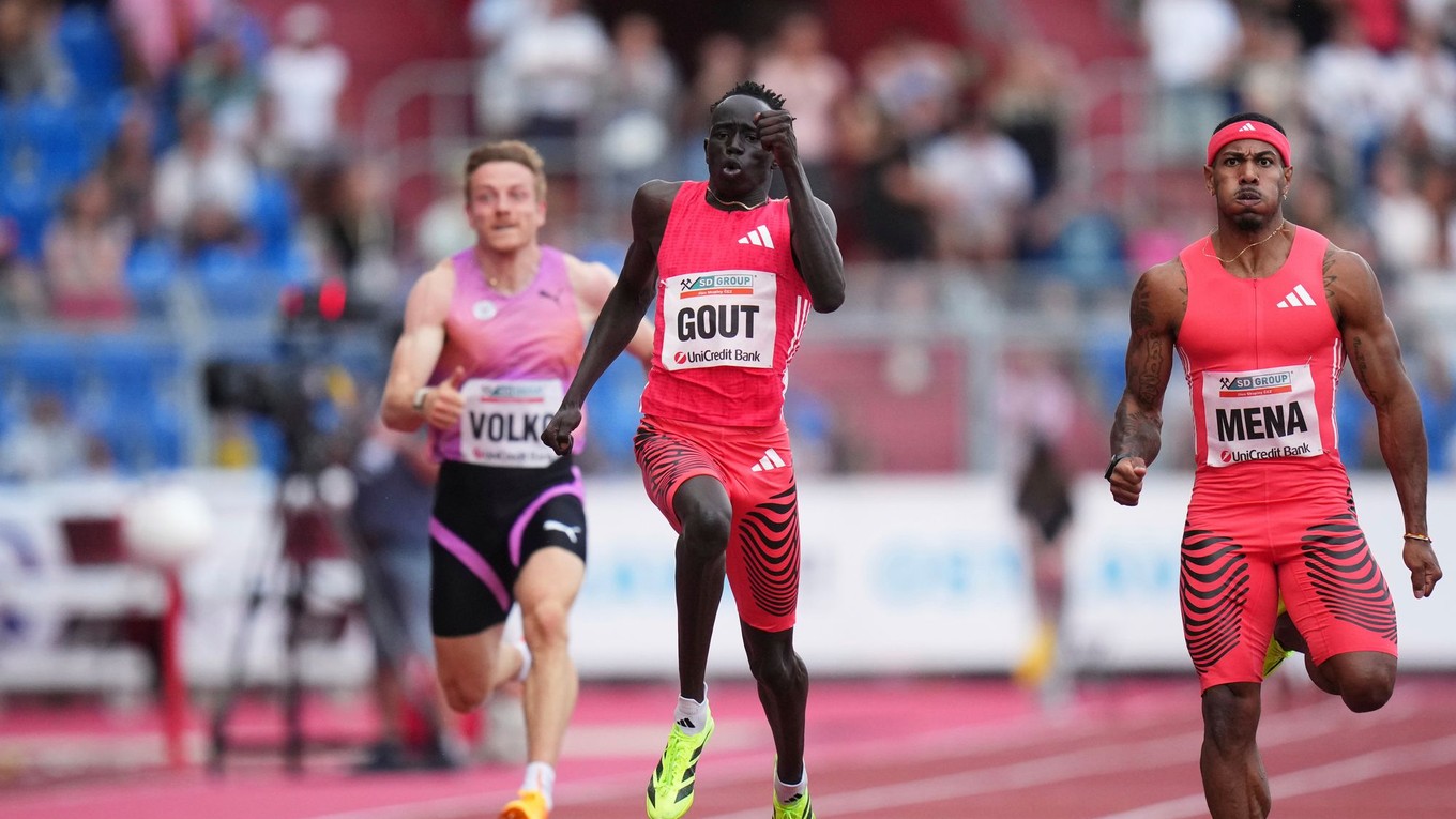 Gout Gout víťazí v behu na 200 m na Zlatej tretre v Ostrave 2025.