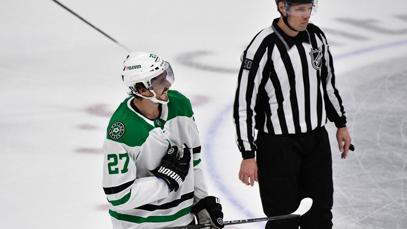 Mason Marchment v drese Dallas Stars.