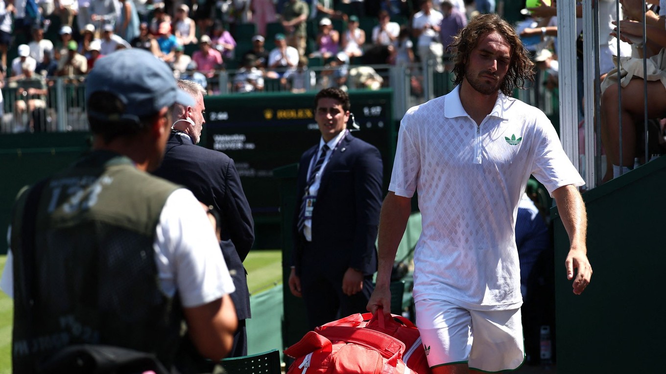 Stefanos Tsitsipas skončil na Wimbledone 2025 už v prvom kole