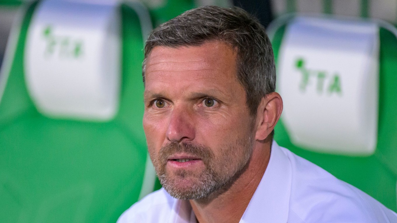 Na snímke už bývalý hlavný tréner Tatrana Prešov Jaroslav Hynek.


