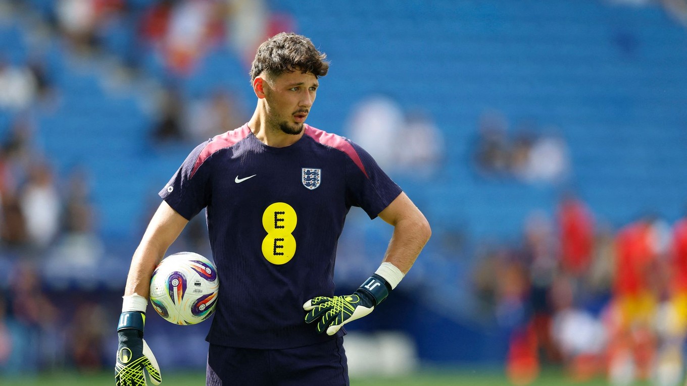 Brankár James Trafford.