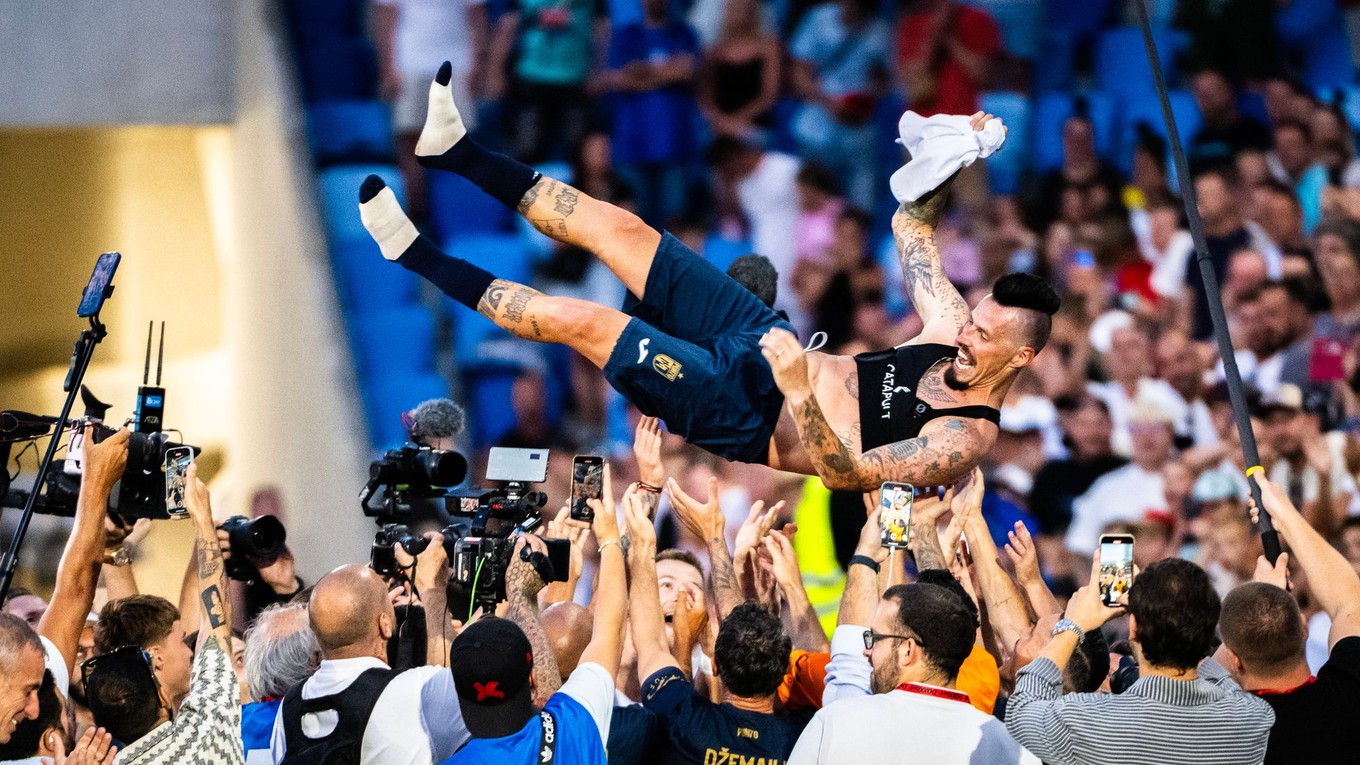 Marek Hamšík počas osláv po skončení rozlúčkového zápasu.