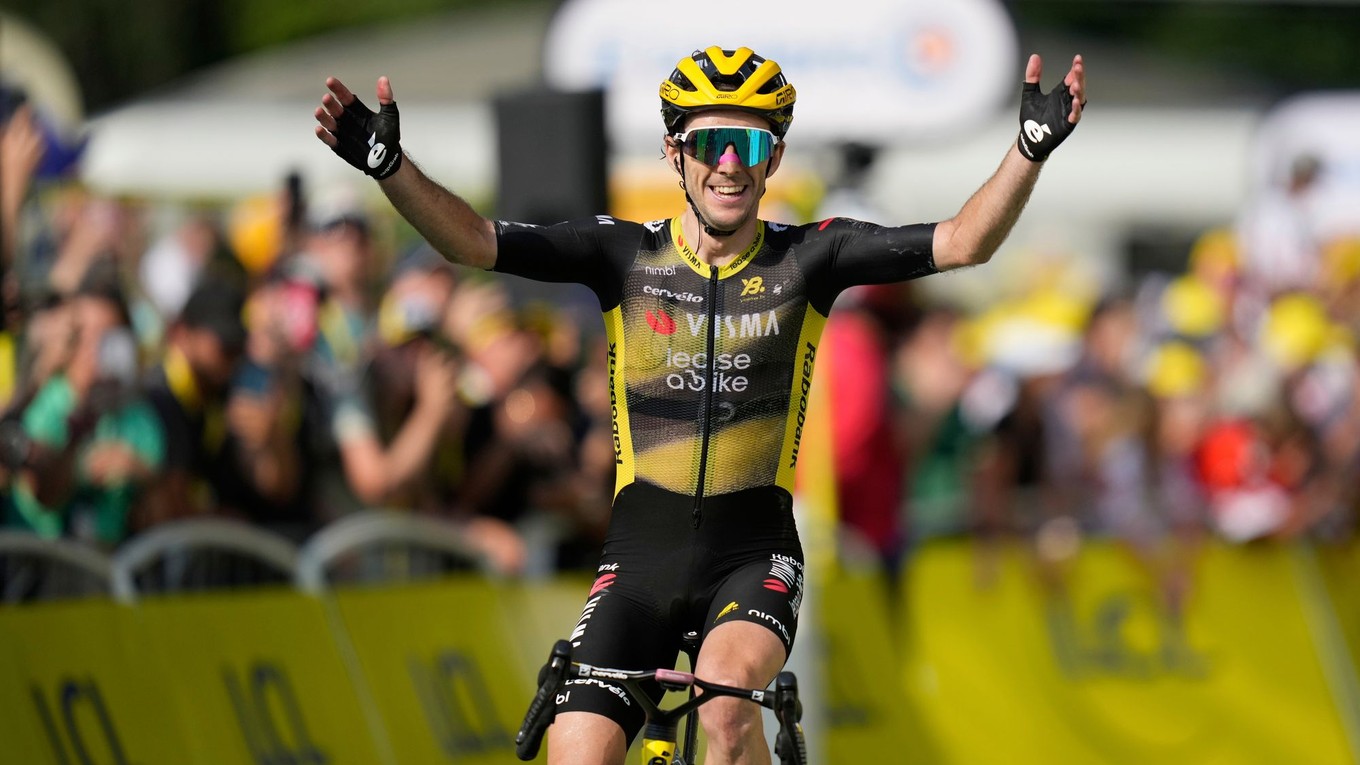 Simon Yates z Team Visma Lease a Bike vyhral 10. etapu na Tour de France 2025.