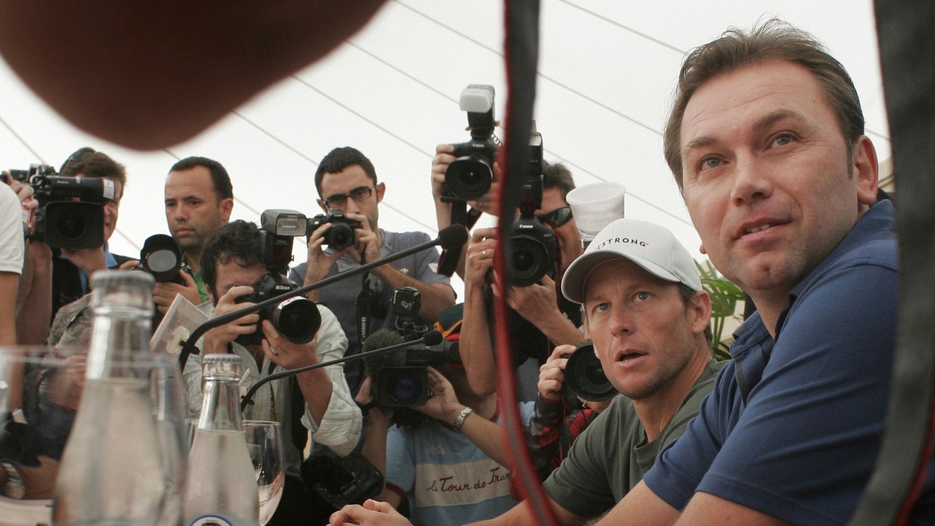 Lance Armstrong (vľavo) a Johan Bruyneel.