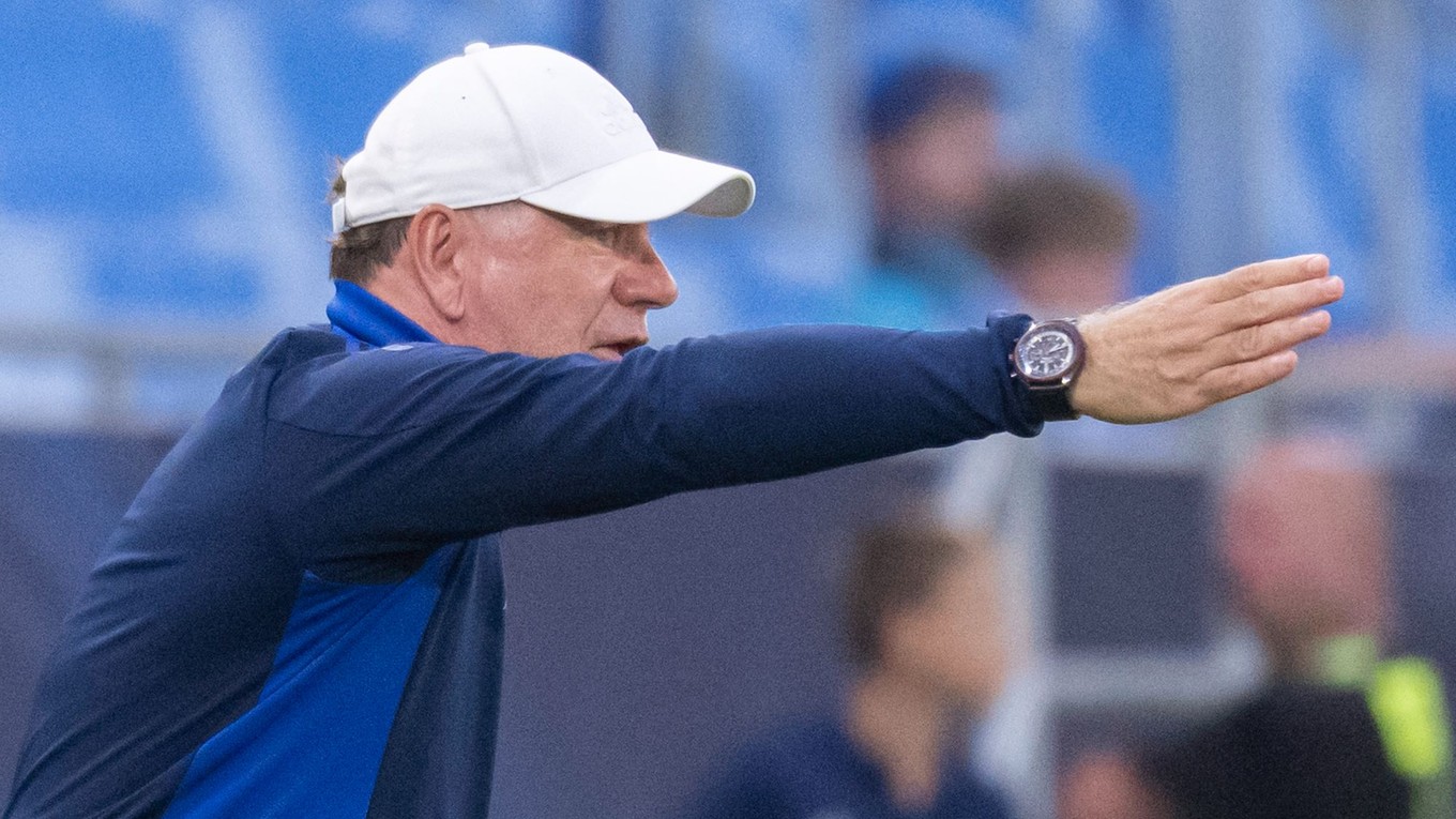 Tréner futbalistov Slovana Vladimír Weiss st.