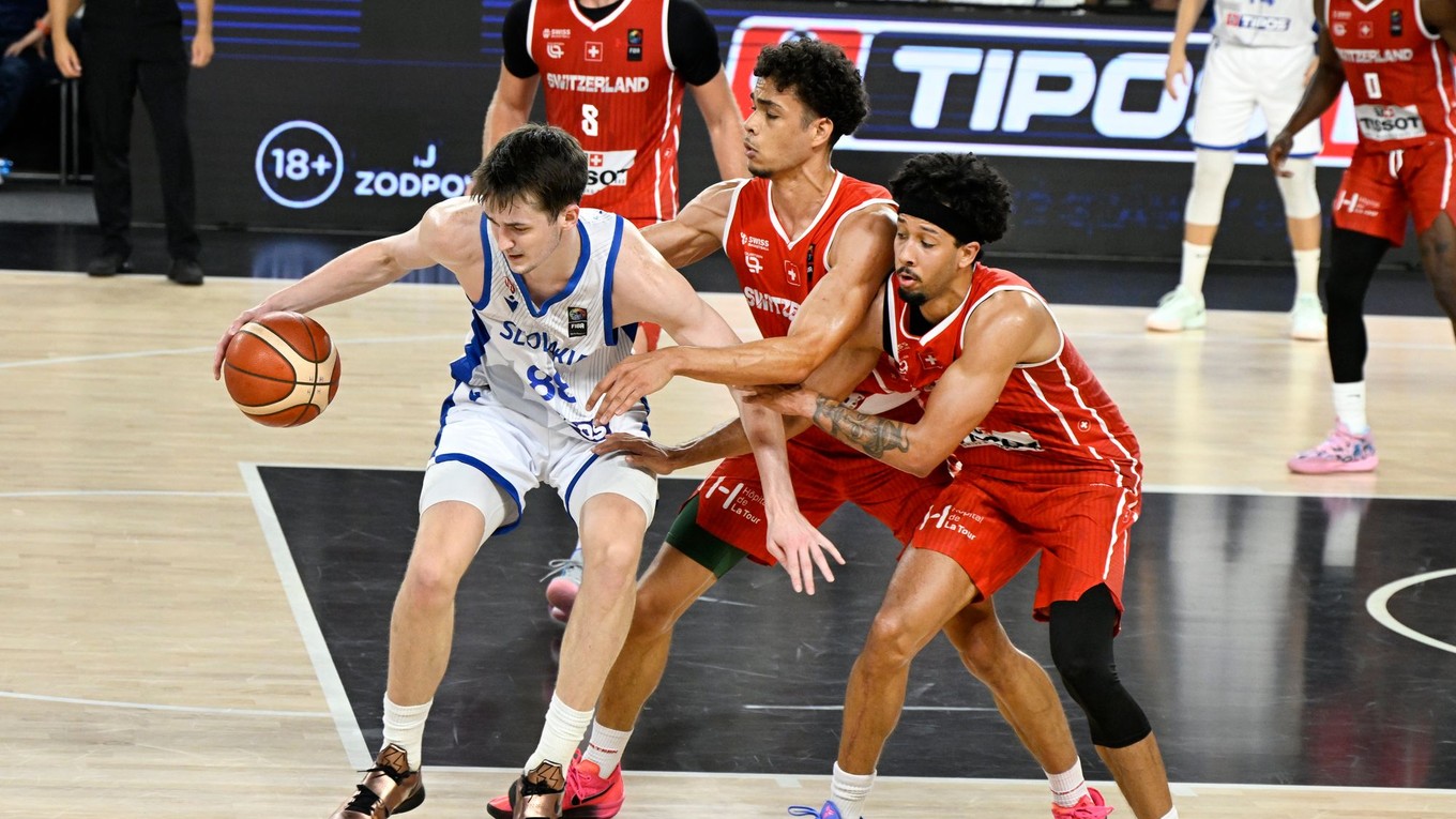 Timotej Malovec (Slovensko), Jamal George a Selim Fofana (obaja Švajčiarsko).