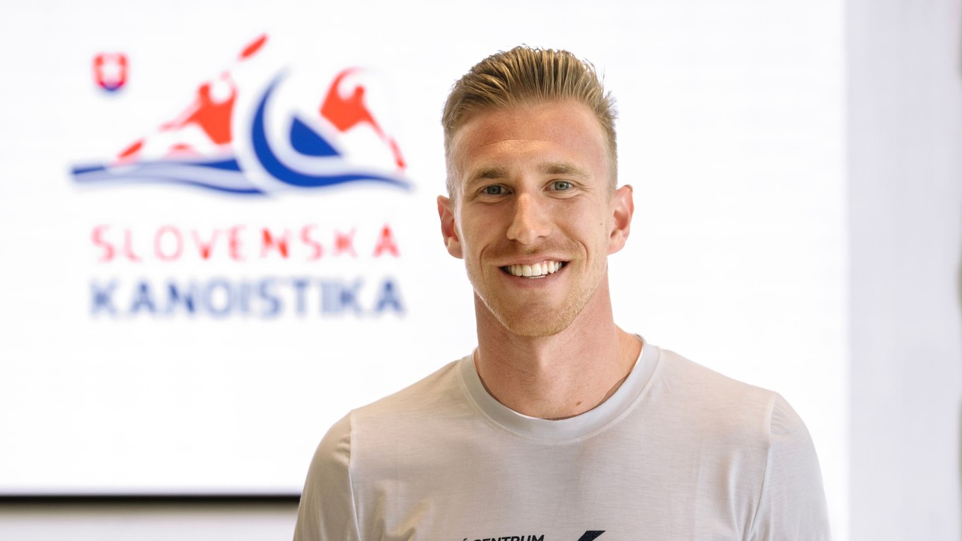 Samuel Baláž počas brífingu po jeho návrate z MS v rýchlostnej kanoistike v Miláne.