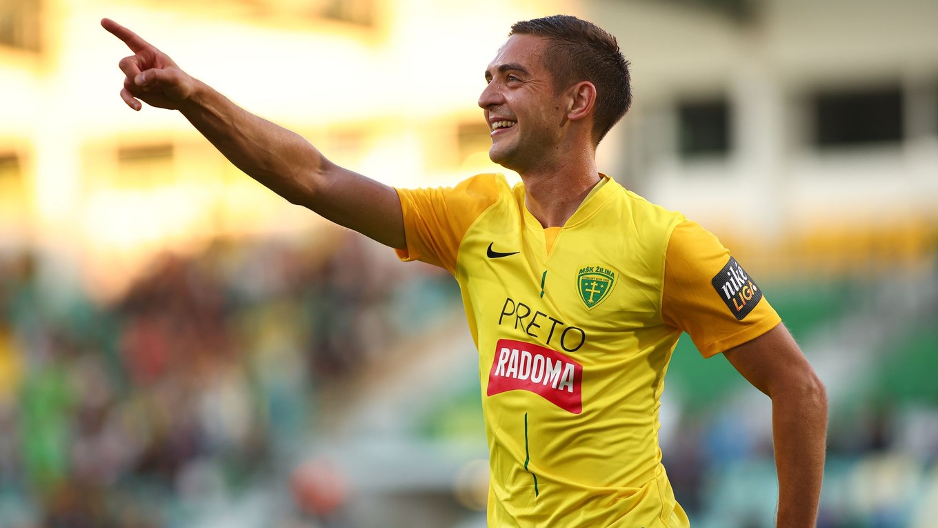 Michal Faško sa raduje z gólu